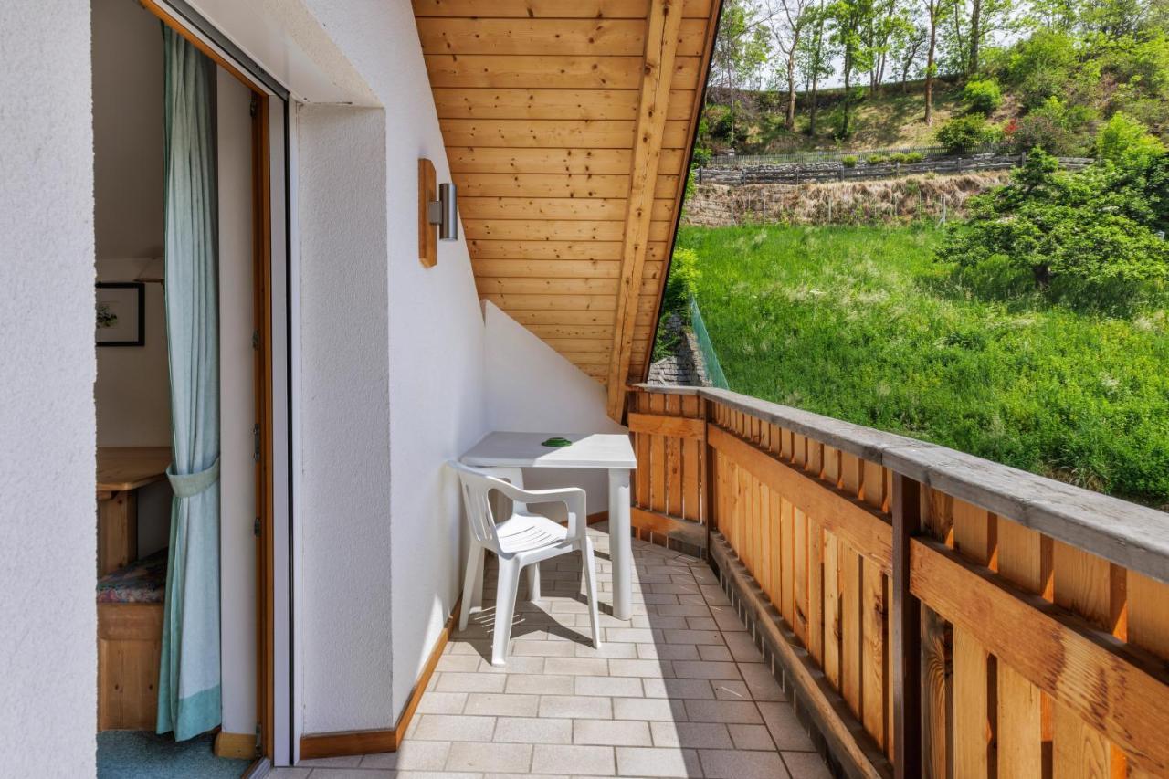 Bed and Breakfast Garni Ziernheld Malles Venosta Esterno foto